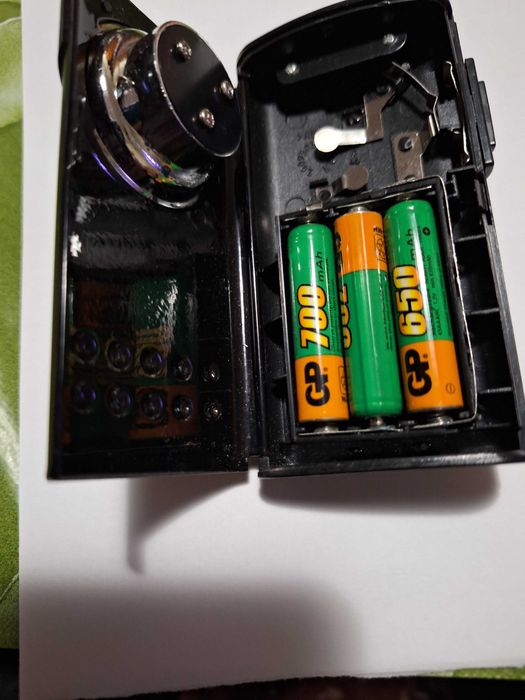 Lanterna Olight Seeker 2,reincarcabila magnetic noua,garantie.