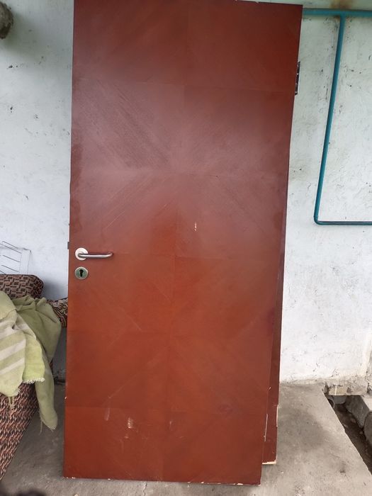 Б/У двери в хорошем состоянии