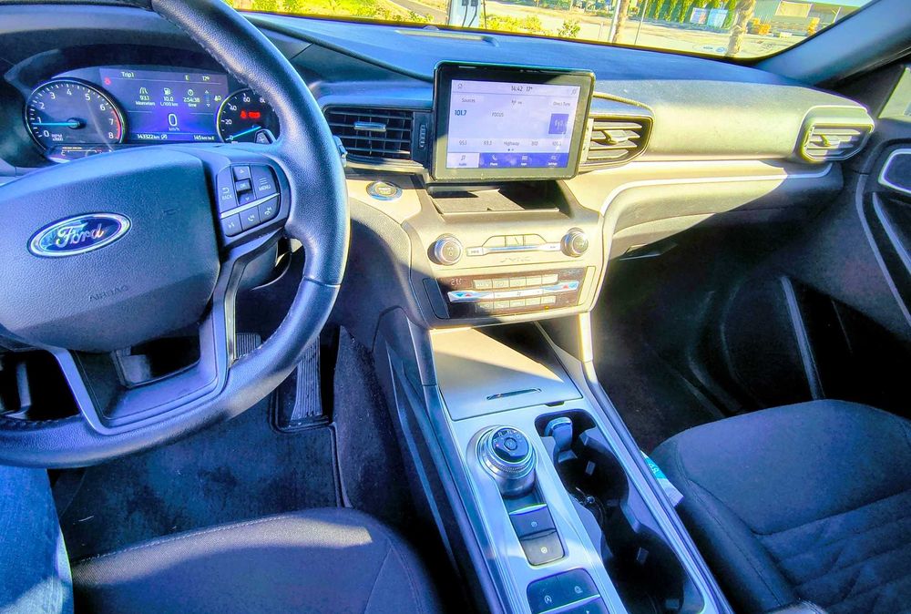 FORD EXPLORER 2020 година