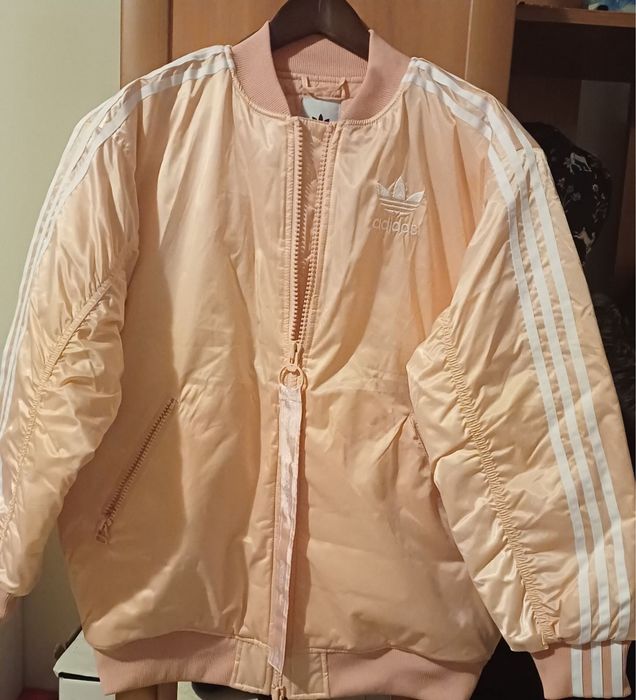 Дамско яке на Adidas