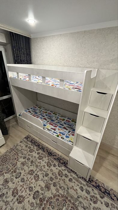 двухъярусная кровать в отлично состоянии