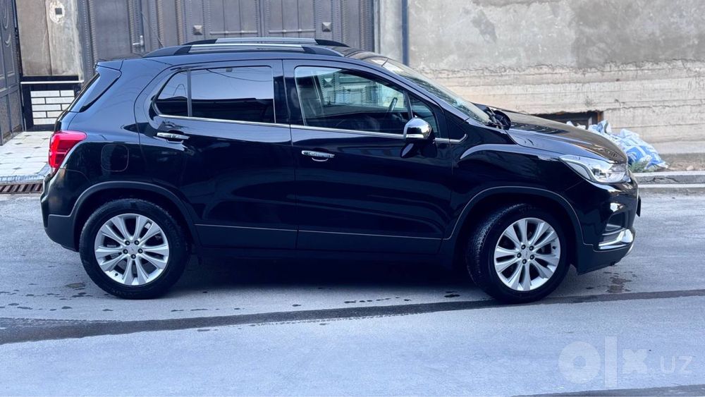 Tracker. 2019 Avtomat