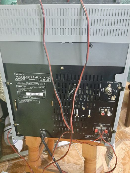 Boxe de vanzare in stare buna