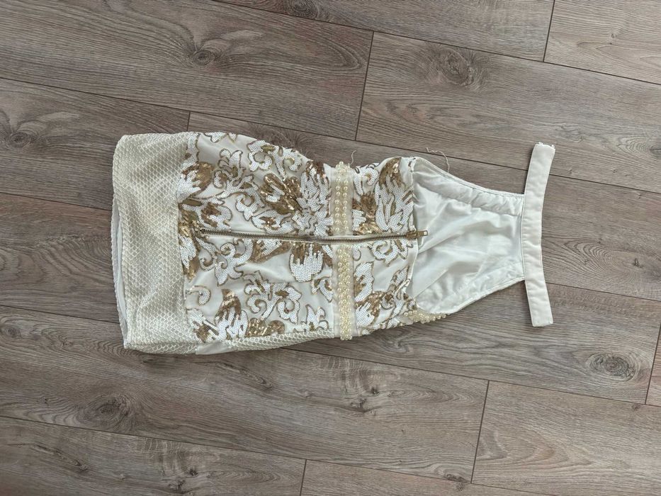 Рокля  XS в отлично състояние