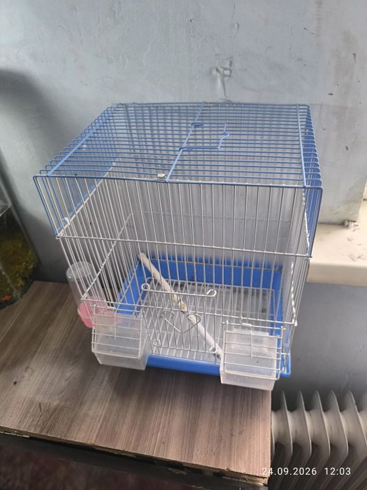 Продам клетку для  попугая