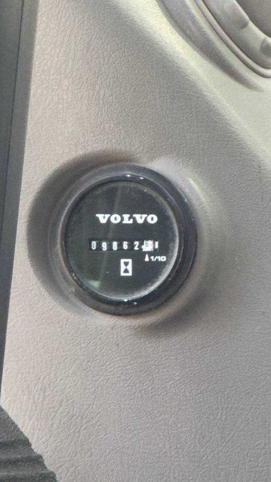 Экскаватор Volvo 140