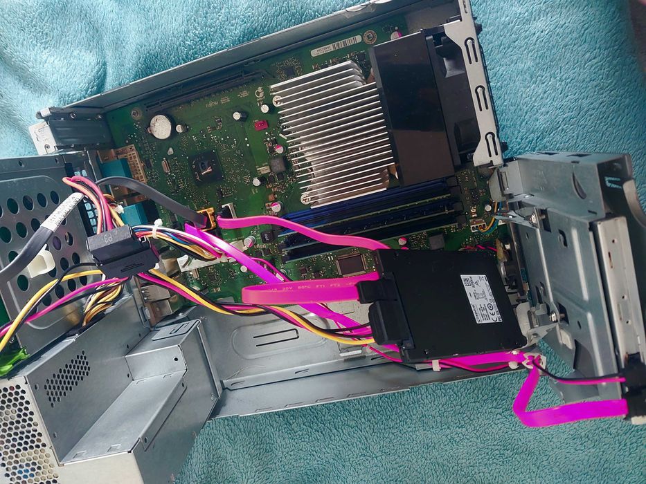 Бюджетен компютър – SSD + 8GB RAM – перфектен за офис / интернет