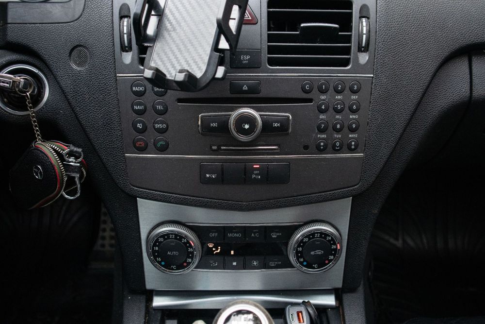 MERCEDES-BENZ C-Class 2010 — imagine 3