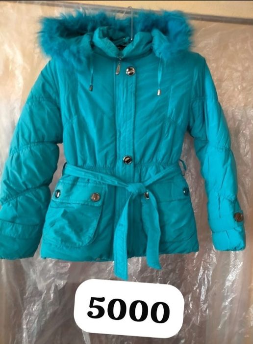 Продам куртки на девочку до 13 лет