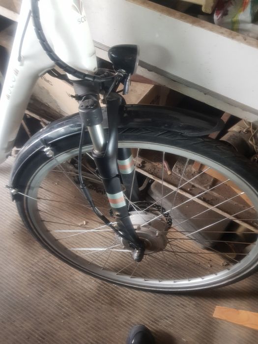 Bicicleta electrica  din aluminiu roti pe 28