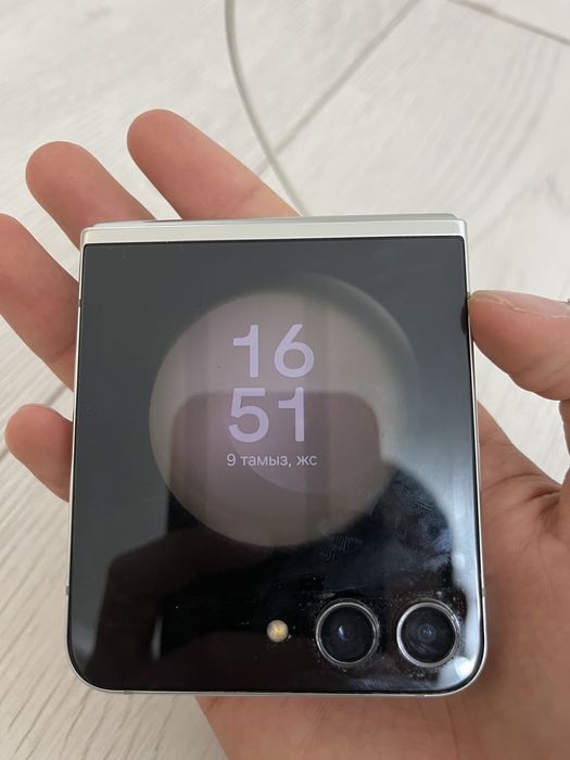 Samsung Flip 5 обмен на айфон