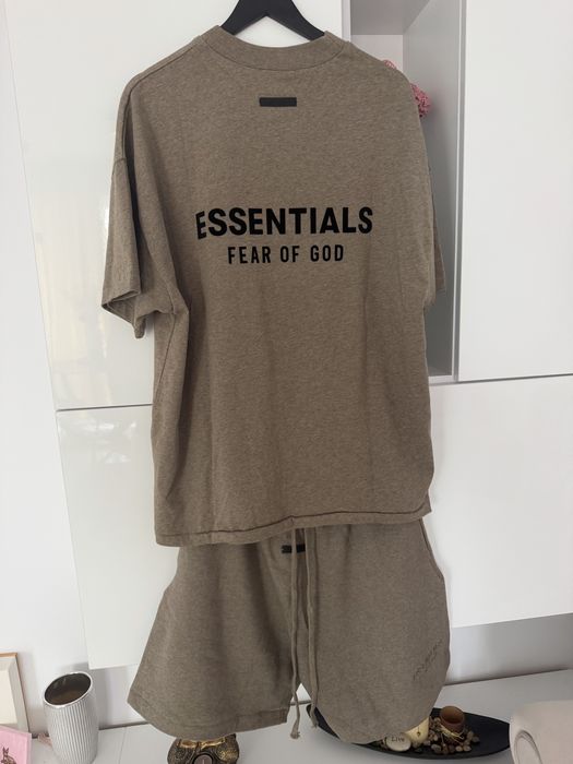 Vand compleu essentials
