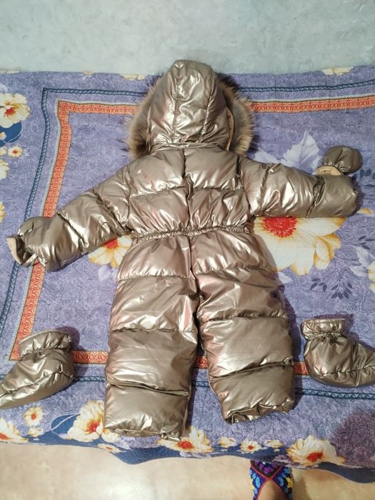 Продам детский комбинезон зимний