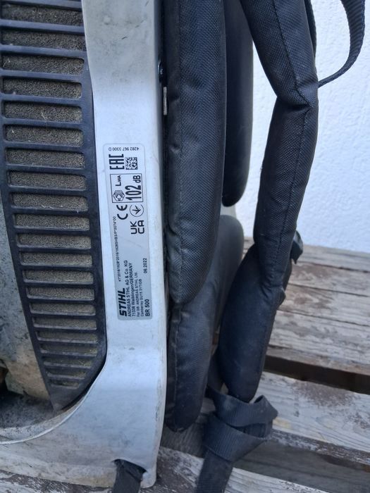 Vând suflantă pe benzină Sthil.