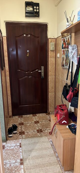 Vând apartament 2 camere  etaj 4/4  sau schimb in Urziceni