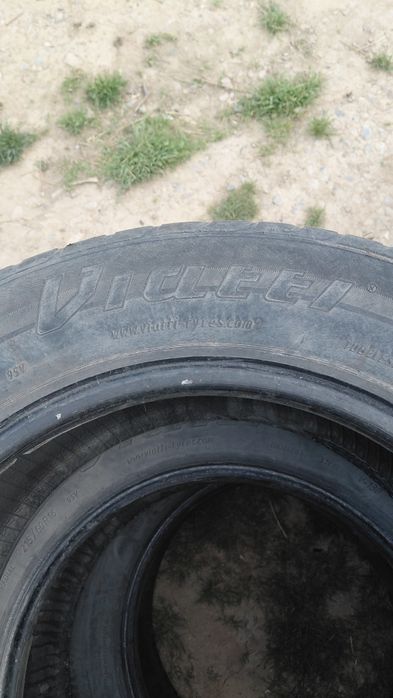 Шина  бу 215э60э16