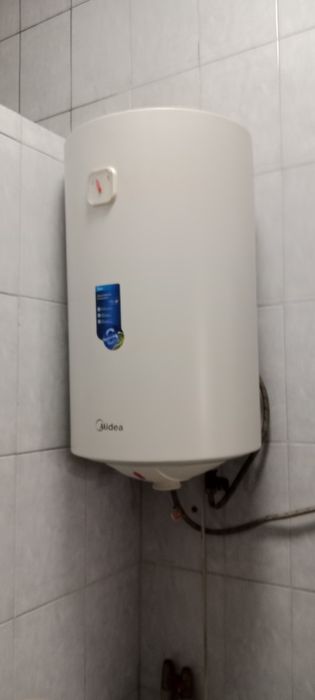 Продаю Боллер Midea