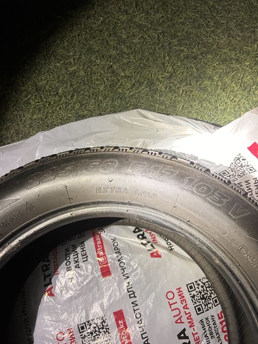 продам шины зимний размер 225/60 R17