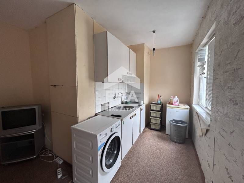 Продава се Тристаен апартамент в Варна, Кайсиева градина - 85 кв.м за 1176 €/кв.м - Снимка #2