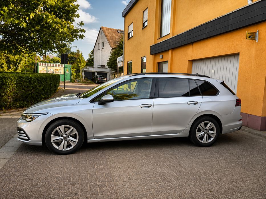 VOLKSWAGEN Golf 2023 — imagine 3