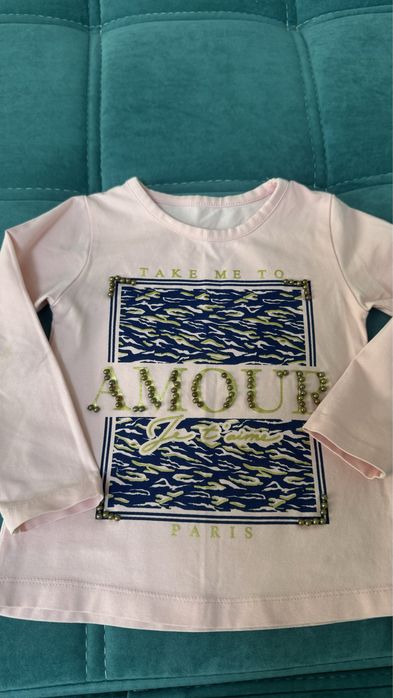 На флисе спортивка