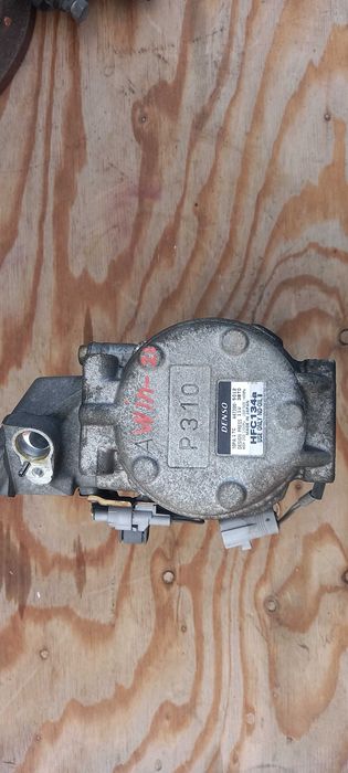 Компрессор кондиционера Toyota Windom 20.21