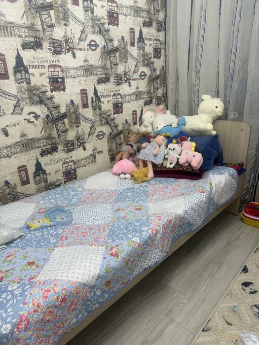 Продам кровать односпальный