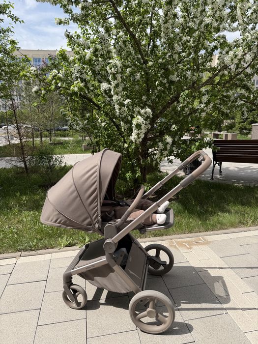 Продам коляску Anex flo