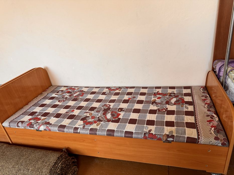 Кровать односпалка