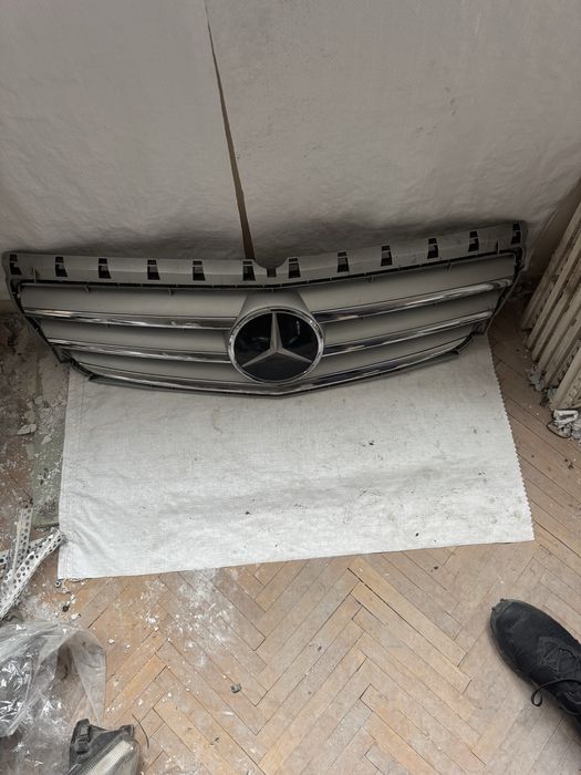 Оригинална решетка Мерцедес Б246 Mercedes B246 W246