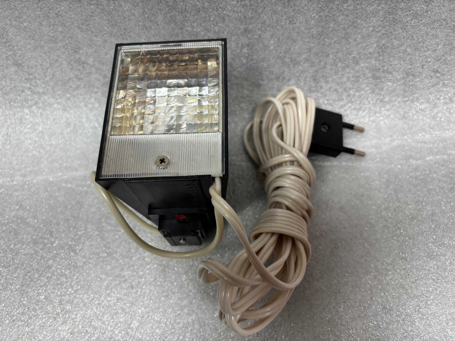 Като нови! Фотоапарат ВИЛИЯ VILIA и Фотовсветкавицата "ФОТОН" СССР