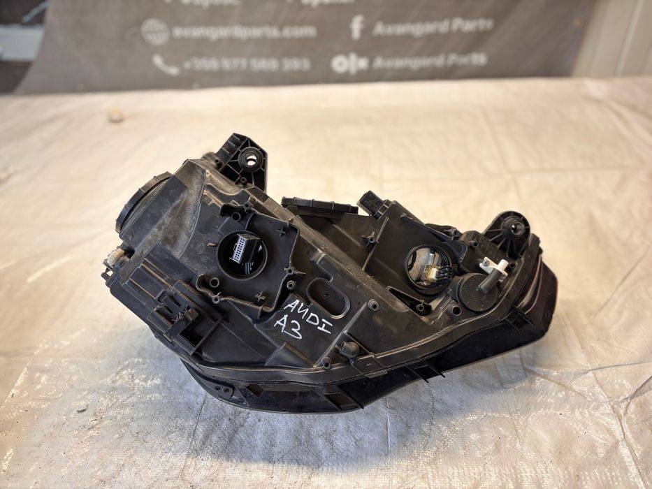 2 броя Audi A3 8V ляв и десен фар Bi-Xenon/LED • 2013–2016