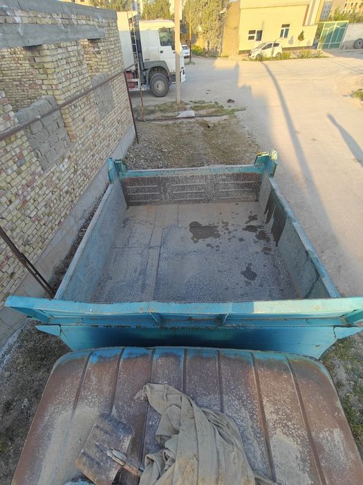 Zil 130 Sotiladi. Holati ishga tayyor.