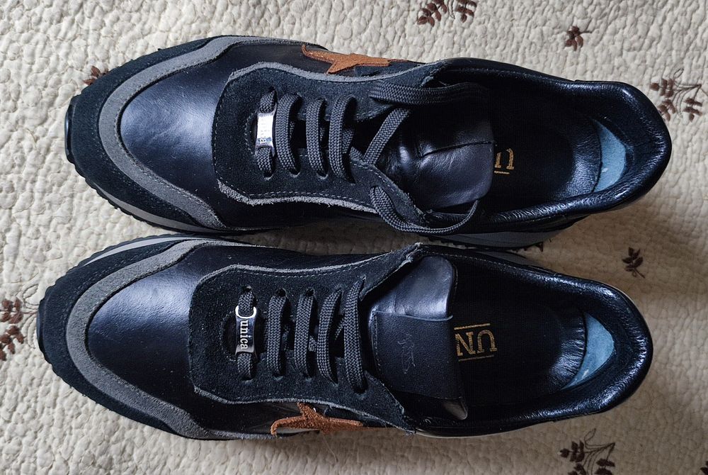 Обувь кросовки кожаные