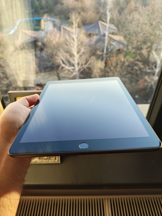 Ipad Gen 9 th și 8 th 128 / 64 / 32