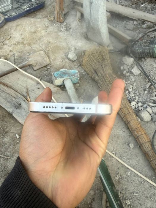 iPhone 13 256ГБ срочно
