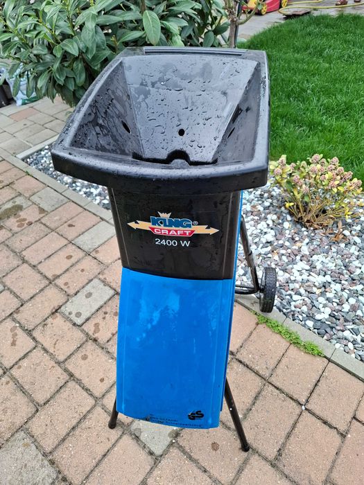 Vand masina de tocat crengi,buruieni, germana.