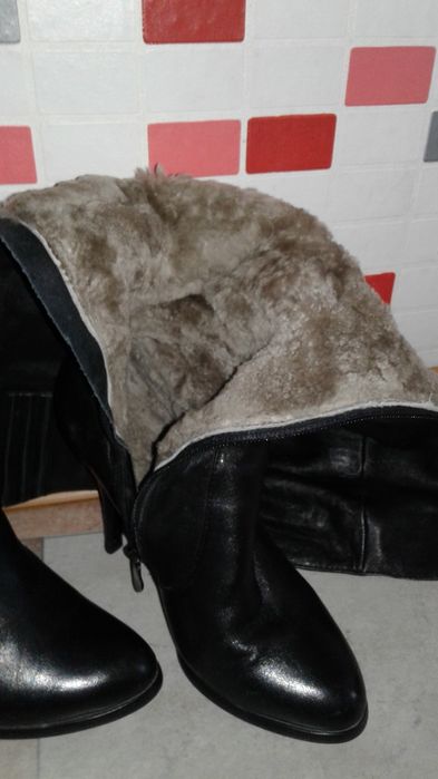 Продам кожаные зимние сапоги