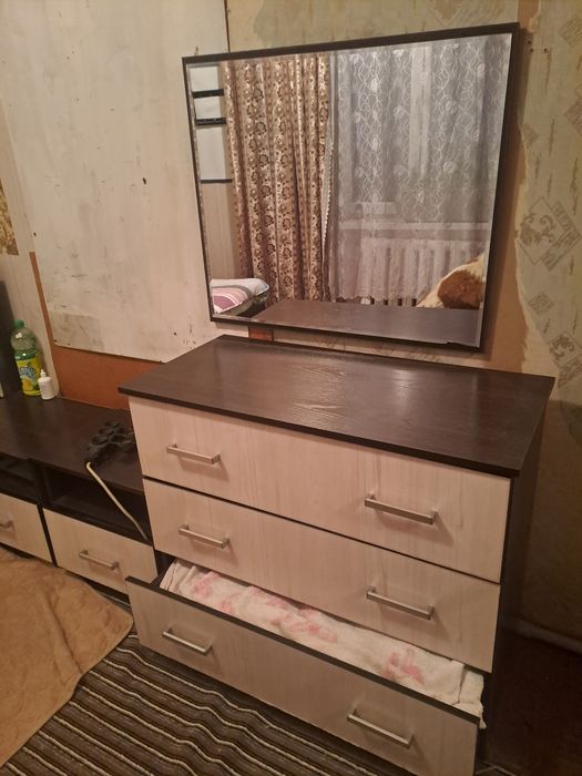 Спальный гарнитур