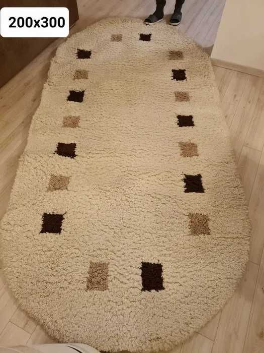 Covor Oval Jumbo Shaggy Ivory cu patrate maro/bej 150x300 si 120/20
