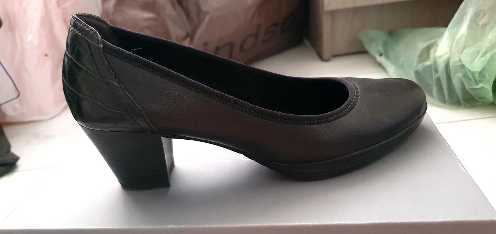 Женская обувь кожаная