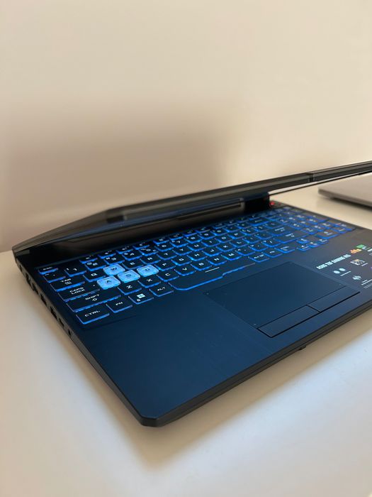 Laptop gaming Asus Tuf A15  FA506N AMD Ryzen 7 , 16Gb DDR 5, ssd 512 m2 video Nvidia RTX 2050 de 4 gb
