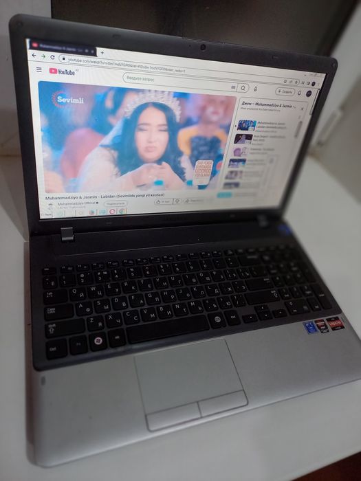 Продам ноутбук samsung np355v5x