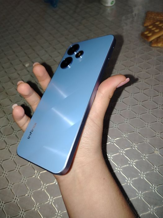 Infinix hot 30 play 128 g