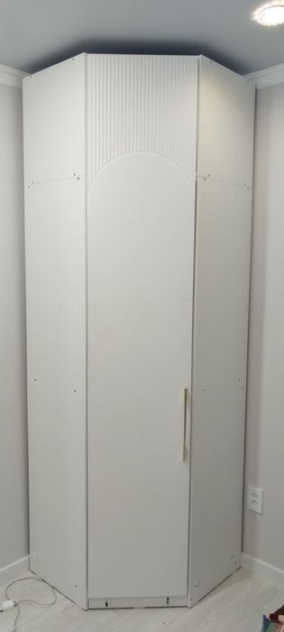 Продается Шкаф угловой