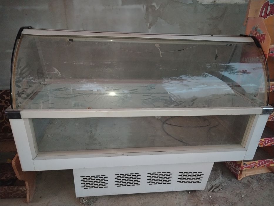 Холодильник для магазина