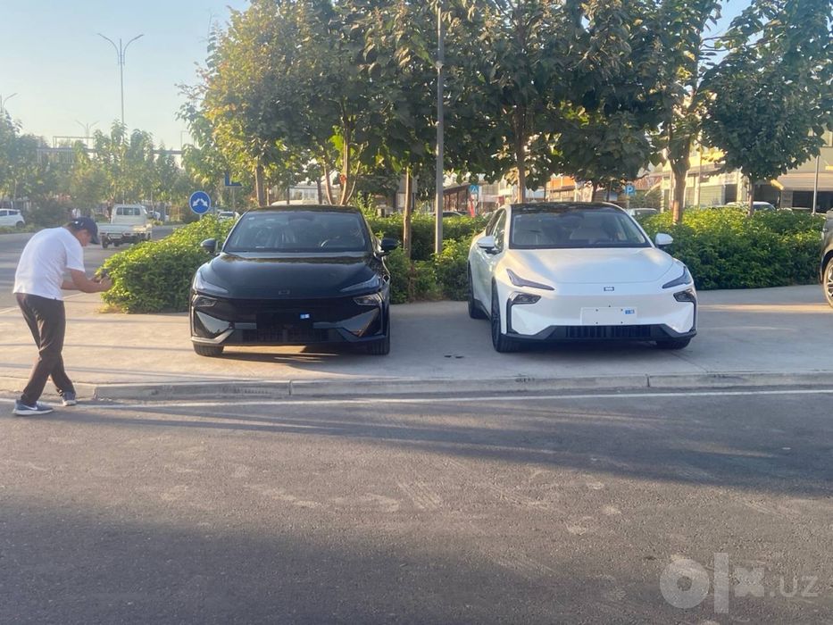 Bestune yue 08 elektromobil