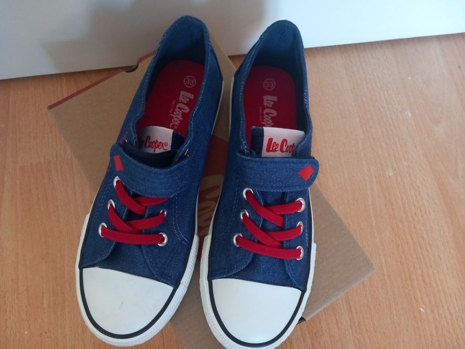 Нови кецове Lee Cooper