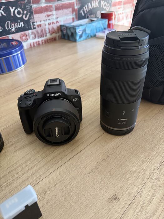Mirrorless Canon EOS R50 kit Obiectiv 18-45mm si 55-210mm