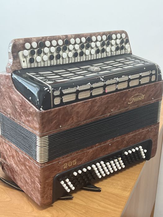 Продаю баян в хорошем состоянии